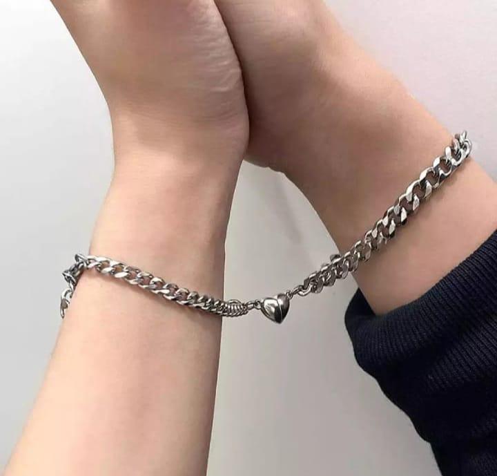 HEART CHARM BRACELET
